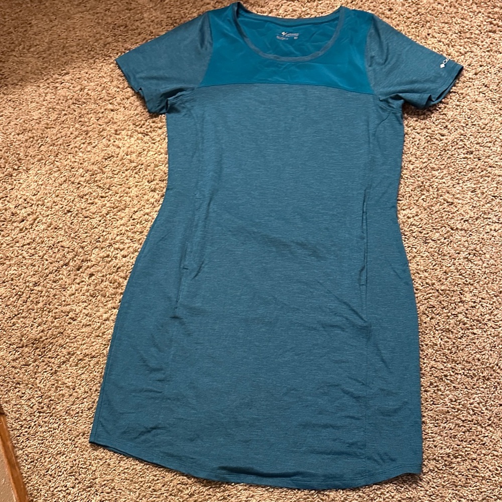 Columbia Teal Short Sleeve Omni Shade Dress Sunprotection